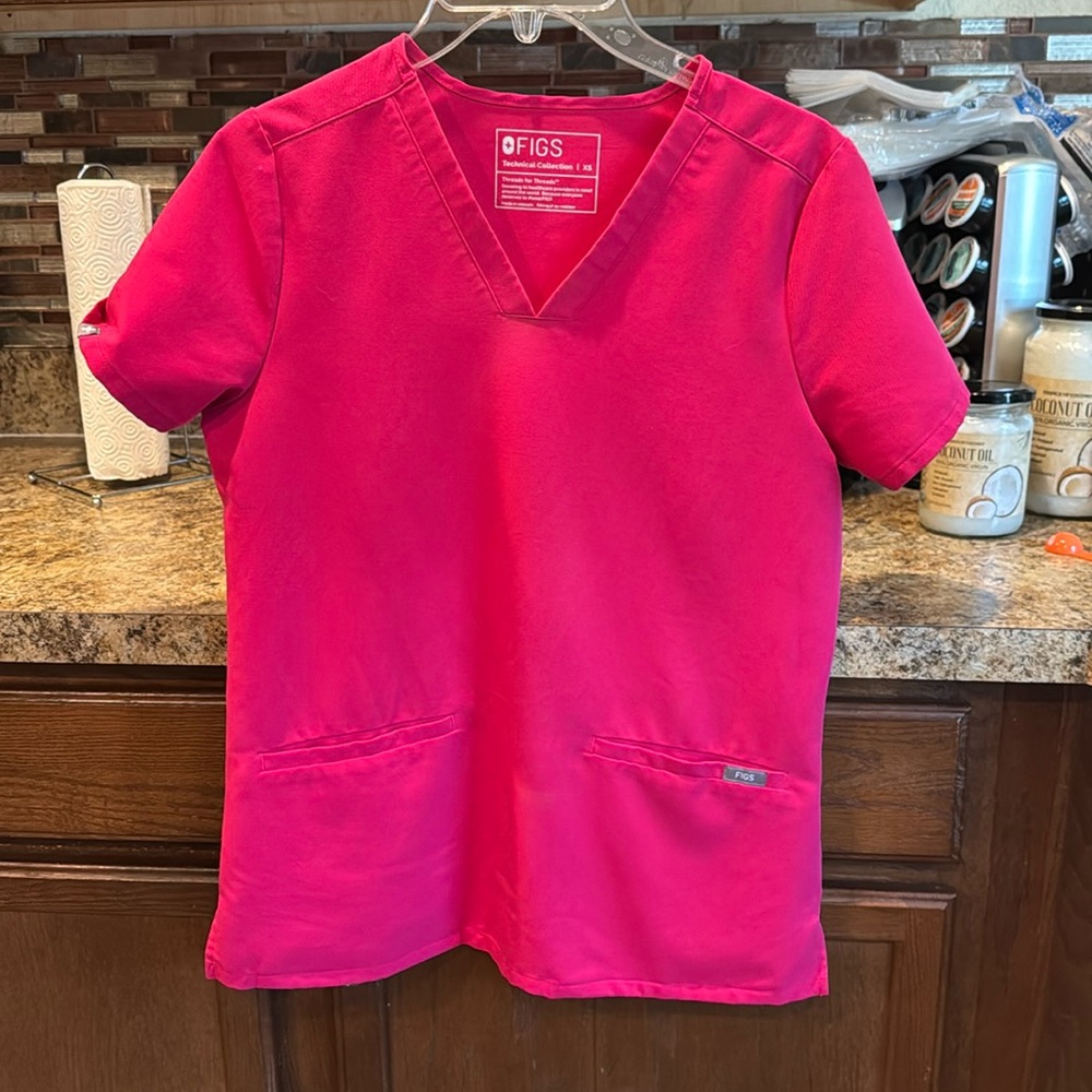 pink Figs scrub top